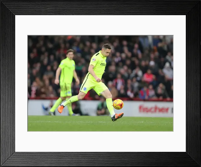 Framed Print : Championship Showdown: Brentford vs. Brighton & Hove Albion at Griffin Park (26DEC15) Framed Print : Championship Showdown: Brentford vs. Brighton & Hove Albion at Griffin Park (26DEC15)