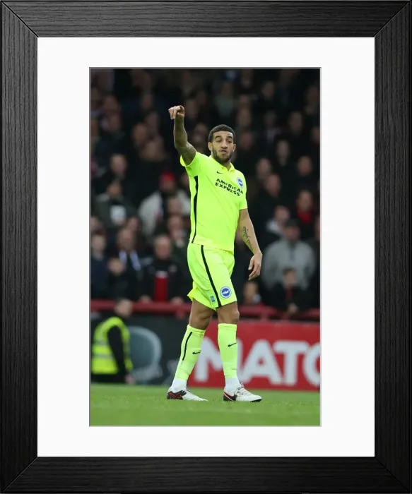 Framed Print : Championship Showdown: Brentford vs. Brighton & Hove Albion at Griffin Park (26DEC15) Framed Print : Championship Showdown: Brentford vs. Brighton & Hove Albion at Griffin Park (26DEC15)