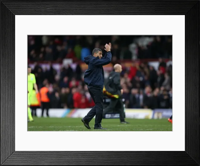 Framed Print : Championship Showdown: Brentford vs. Brighton & Hove Albion at Griffin Park (26DEC15)