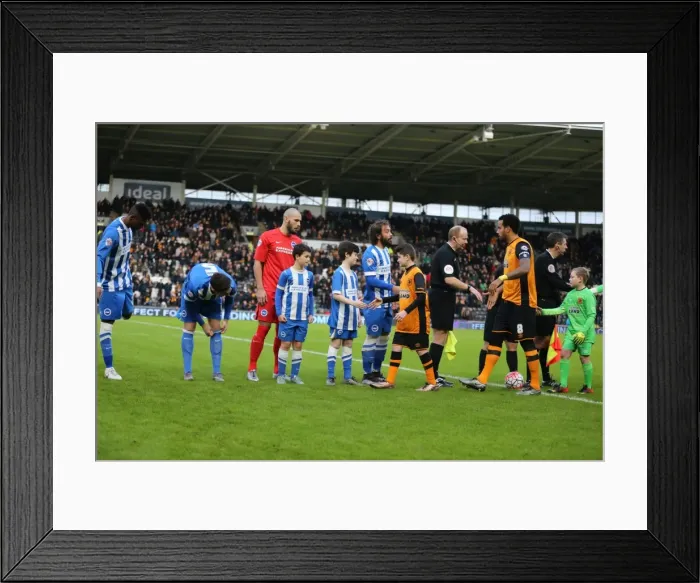 Framed Print : FA Cup: Hull City vs. Brighton and Hove Albion (09.01.2016) - Intense Match Action Framed Print : FA Cup: Hull City vs. Brighton and Hove Albion (09.01.2016) - Intense Match Action