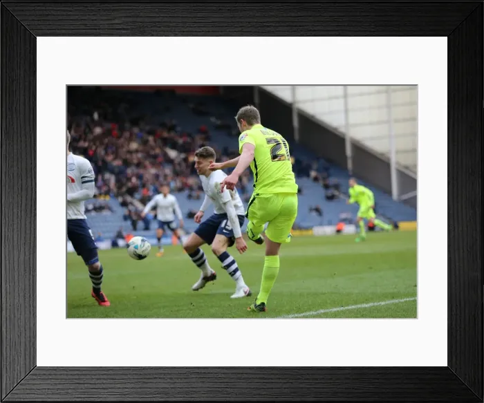 Framed Print : Sky Bet Championship Clash: Preston North End vs. Brighton and Hove Albion, 5 March 2016 Framed Print : Sky Bet Championship Clash: Preston North End vs. Brighton and Hove Albion, 5 March 2016