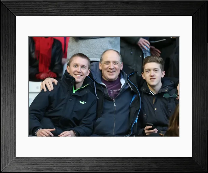 Framed Print : Intense Championship Showdown: Brighton and Hove Albion vs. Birmingham City (05APR16) Framed Print : Intense Championship Showdown: Brighton and Hove Albion vs. Birmingham City (05APR16)