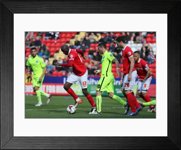 Framed Print : Intense Championship Showdown: Charlton Athletic vs. Brighton and Hove Albion (23APR16) Framed Print : Intense Championship Showdown: Charlton Athletic vs. Brighton and Hove Albion (23APR16)