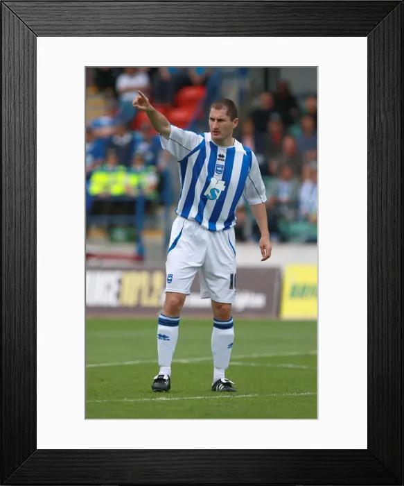 Framed Print : Colin Hawkins of Brighton & Hove Albion FC Framed Print : Colin Hawkins of Brighton & Hove Albion FC
