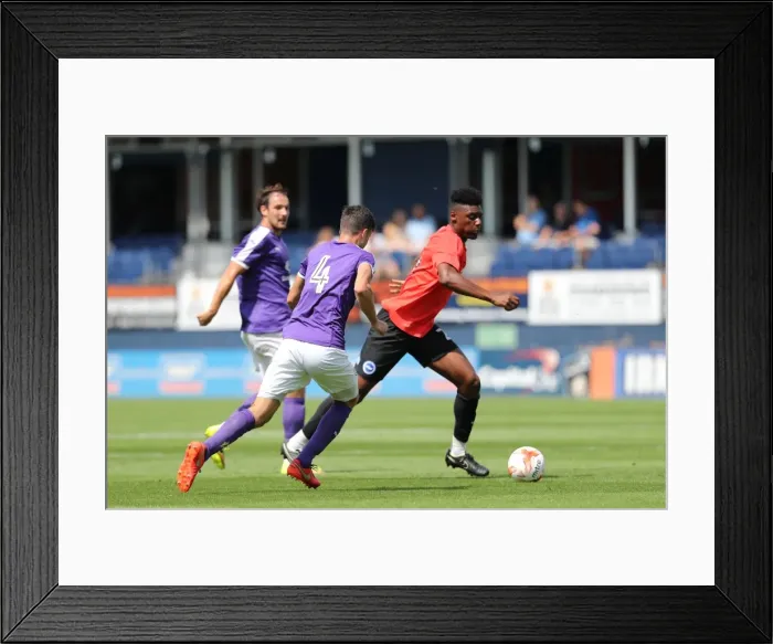 Framed Print : Pre-season Championship Showdown: Luton Town vs. Brighton and Hove Albion (23rd July 2016) Framed Print : Pre-season Championship Showdown: Luton Town vs. Brighton and Hove Albion (23rd July 2016)