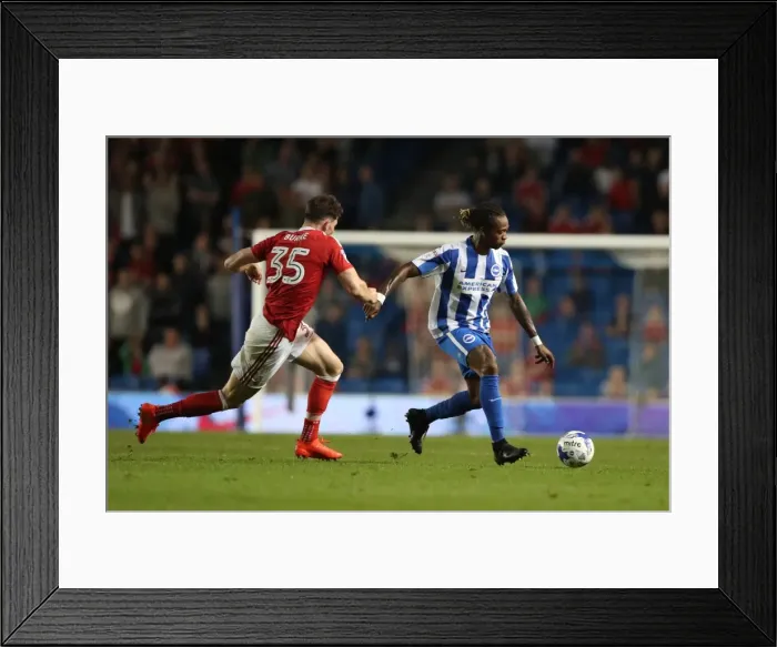 Framed Print : Gaetan Bong in Action: Brighton & Hove Albion vs Nottingham Forest, EFL Sky Bet Championship (12th August 2016) Framed Print : Gaetan Bong in Action: Brighton & Hove Albion vs Nottingham Forest, EFL Sky Bet Championship (12th August 2016)