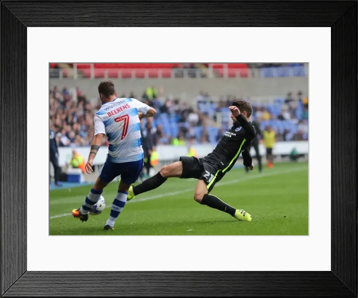 Framed Print : Brighton and Hove Albion vs. Reading: Sky Bet Championship Showdown at Madejski Stadium (2016.08.20)