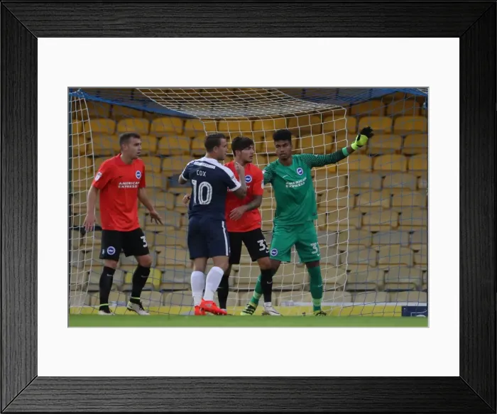 Framed Print : Checkatrade EFL Trophy: Southend United vs. Brighton & Hove Albion U23 Clash at Roots Hall (30AUG16) Framed Print : Checkatrade EFL Trophy: Southend United vs. Brighton & Hove Albion U23 Clash at Roots Hall (30AUG16)