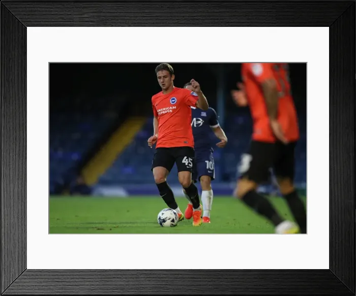 Framed Print : Checkatrade EFL Trophy: Southend United vs. Brighton & Hove Albion U23 at Roots Hall (30AUG16) Framed Print : Checkatrade EFL Trophy: Southend United vs. Brighton & Hove Albion U23 at Roots Hall (30AUG16)