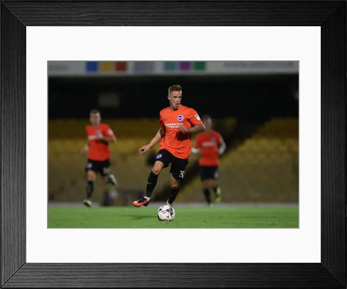 Framed Print : Checkatrade EFL Trophy: Southend United vs. Brighton & Hove Albion U23 at Roots Hall (30AUG16) Framed Print : Checkatrade EFL Trophy: Southend United vs. Brighton & Hove Albion U23 at Roots Hall (30AUG16)