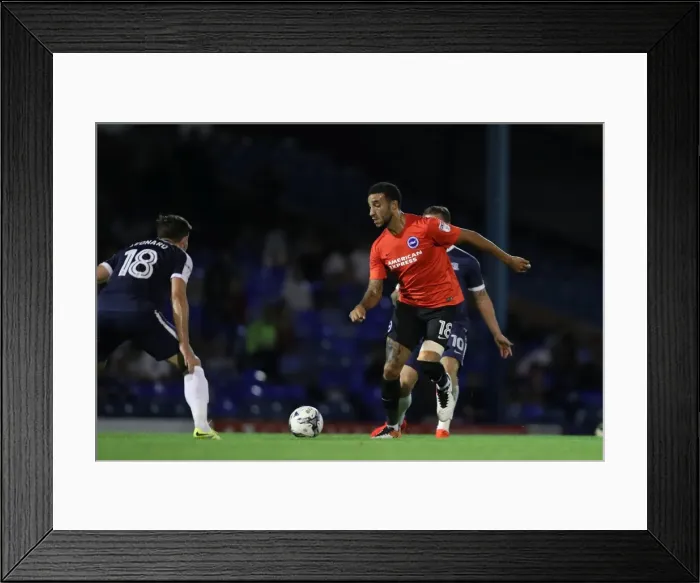 Framed Print : Checkatrade EFL Trophy: Southend United vs. Brighton & Hove Albion U23 Clash at Roots Hall (30AUG16) Framed Print : Checkatrade EFL Trophy: Southend United vs. Brighton & Hove Albion U23 Clash at Roots Hall (30AUG16)