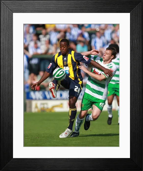 Framed Print : Brighton & Hove Albion 2008-09 Away: Yeovil Town Framed Print : Brighton & Hove Albion 2008-09 Away: Yeovil Town
