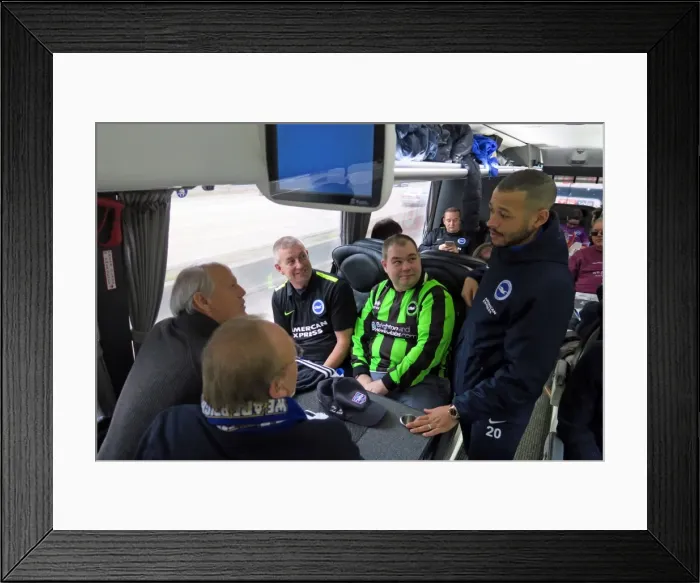 Framed Print : Brighton & Hove Albion's Liam Rosenior on Sky Bet 10 in 10 Bus to Birmingham City Game (17DEC16) Framed Print : Brighton & Hove Albion's Liam Rosenior on Sky Bet 10 in 10 Bus to Birmingham City Game (17DEC16)
