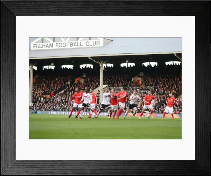 Framed Print : Championship Clash: Fulham vs. Brighton and Hove Albion at Craven Cottage (02.01.17)