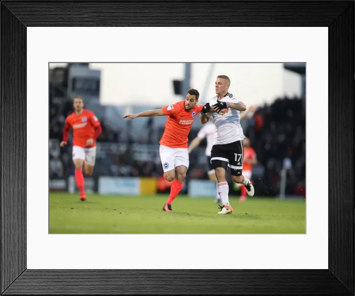 Framed Print : Clash at Craven Cottage: Fulham vs. Brighton & Hove Albion, EFL Sky Bet Championship, 02JAN17 Framed Print : Clash at Craven Cottage: Fulham vs. Brighton & Hove Albion, EFL Sky Bet Championship, 02JAN17