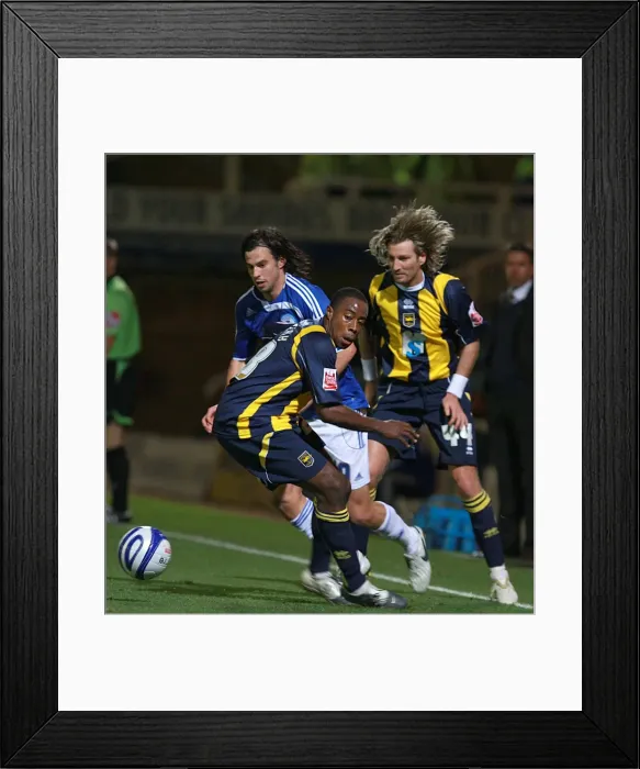 Framed Print : Brighton & Hove Albion Away at Peterborough United: 2008-09 Season Framed Print : Brighton & Hove Albion Away at Peterborough United: 2008-09 Season