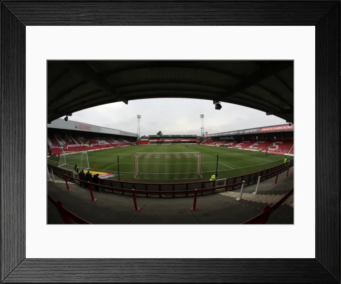 Framed Print : Battling in the Championship: Brentford vs. Brighton & Hove Albion (5th February 2017) Framed Print : Battling in the Championship: Brentford vs. Brighton & Hove Albion (5th February 2017)