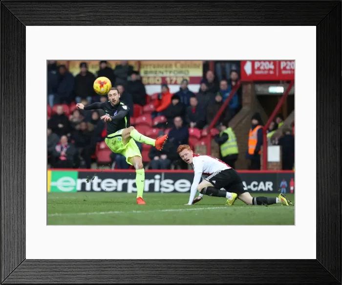 Framed Print : Championship Showdown: Brentford vs. Brighton & Hove Albion at Griffin Park (05FEB17) Framed Print : Championship Showdown: Brentford vs. Brighton & Hove Albion at Griffin Park (05FEB17)
