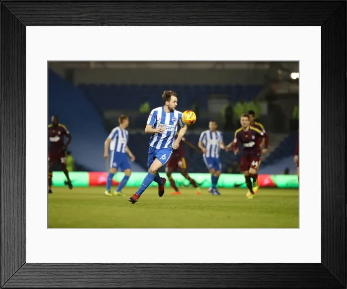 Framed Print : Dale Stephens in Action: Brighton & Hove Albion vs Ipswich Town, EFL Sky Bet Championship 2017
