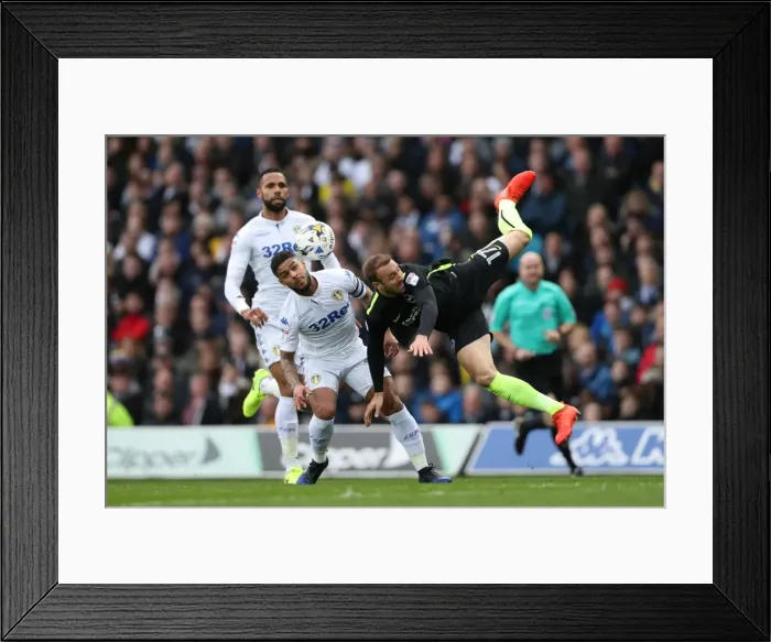 Framed Print : Clash in the Championship: Leeds United vs. Brighton and Hove Albion (18MAR17) Framed Print : Clash in the Championship: Leeds United vs. Brighton and Hove Albion (18MAR17)
