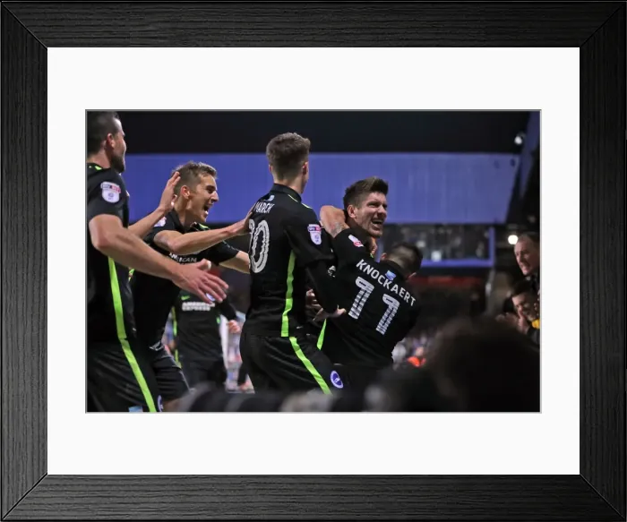 Framed Print : Championship Showdown: QPR vs. Brighton & Hove Albion at Loftus Road (07APR17) Framed Print : Championship Showdown: QPR vs. Brighton & Hove Albion at Loftus Road (07APR17)
