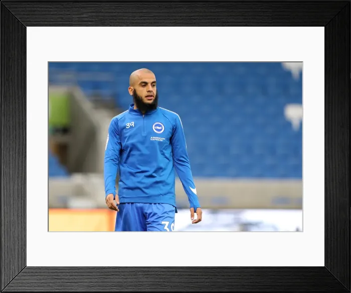 Framed Print : Brighton and Hove Albion vs Barnet: Soufyan Ahannach Defends in EFL Cup Clash (22AUG17) Framed Print : Brighton and Hove Albion vs Barnet: Soufyan Ahannach Defends in EFL Cup Clash (22AUG17)