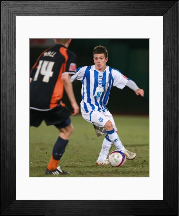 Framed Print : Dean Cox: Football Star of Brighton and Hove Albion Framed Print : Dean Cox: Football Star of Brighton and Hove Albion