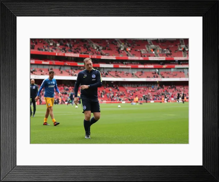 Framed Print : Premier League Showdown: Arsenal vs. Brighton and Hove Albion at Emirates Stadium (1st October 2017)