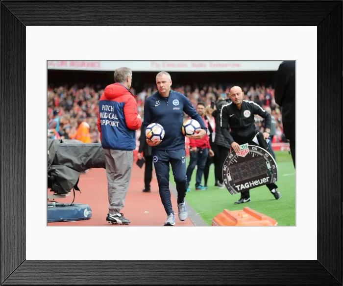 Framed Print : Premier League Showdown: Arsenal vs. Brighton and Hove Albion at Emirates Stadium (1st October 2017) Framed Print : Premier League Showdown: Arsenal vs. Brighton and Hove Albion at Emirates Stadium (1st October 2017)