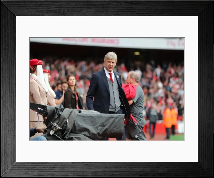 Framed Print : Premier League Showdown: Arsenal vs. Brighton and Hove Albion at Emirates Stadium (1st October 2017) Framed Print : Premier League Showdown: Arsenal vs. Brighton and Hove Albion at Emirates Stadium (1st October 2017)