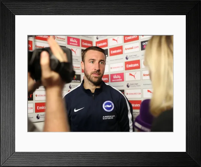 Framed Print : Intense Premier League Showdown: Arsenal vs. Brighton & Hove Albion at Emirates Stadium (1st October 2017) Framed Print : Intense Premier League Showdown: Arsenal vs. Brighton & Hove Albion at Emirates Stadium (1st October 2017)