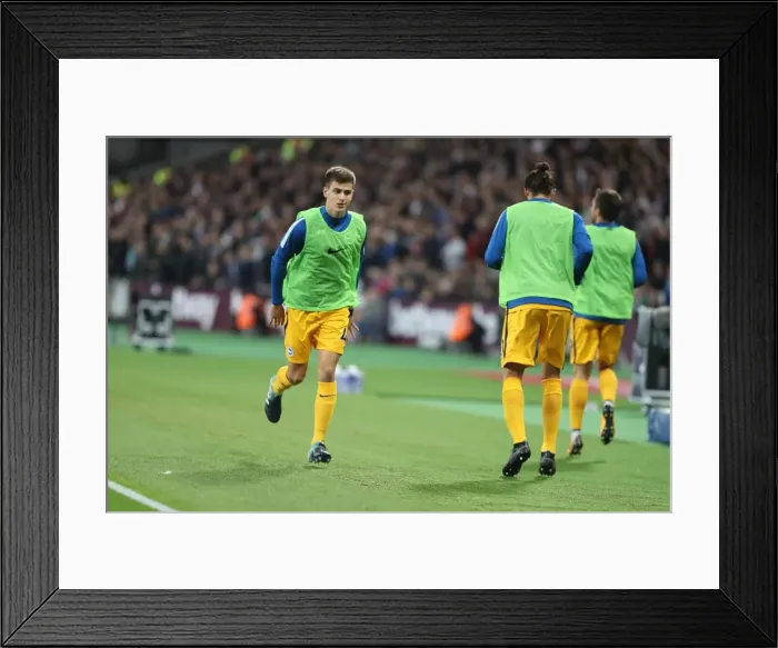 Framed Print : Jayson Molumby in Action: Brighton and Hove Albion vs. West Ham United, Premier League (2017) Framed Print : Jayson Molumby in Action: Brighton and Hove Albion vs. West Ham United, Premier League (2017)