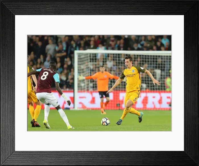 Framed Print : Brighton's Dunk Faces Off Against West Ham in Premier League Clash (20OCT17) Framed Print : Brighton's Dunk Faces Off Against West Ham in Premier League Clash (20OCT17)