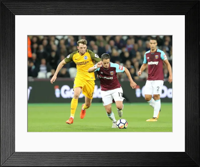 Framed Print : Stephens vs Hernandez: Intense Midfield Battle in West Ham vs Brighton Premier League Clash (20OCT17) Framed Print : Stephens vs Hernandez: Intense Midfield Battle in West Ham vs Brighton Premier League Clash (20OCT17)