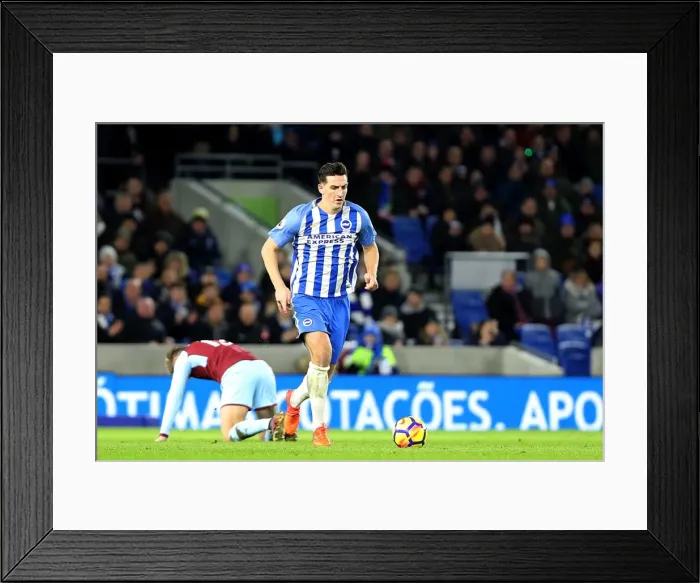 Framed Print : Lewis Dunk in Action: Brighton & Hove Albion vs Burnley (16DEC17) Framed Print : Lewis Dunk in Action: Brighton & Hove Albion vs Burnley (16DEC17)