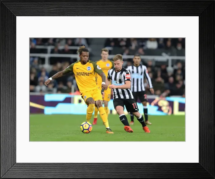 Framed Print : Bong vs Ritchie: Intense Battle Between Newcastle and Brighton in Premier League (30DEC17) Framed Print : Bong vs Ritchie: Intense Battle Between Newcastle and Brighton in Premier League (30DEC17)