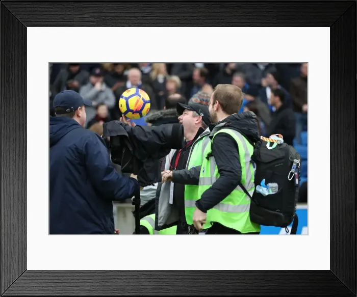 Framed Print : Brighton and Hove Albion vs. Chelsea: Premier League Battle at American Express Community Stadium (January 2018) Framed Print : Brighton and Hove Albion vs. Chelsea: Premier League Battle at American Express Community Stadium (January 2018)