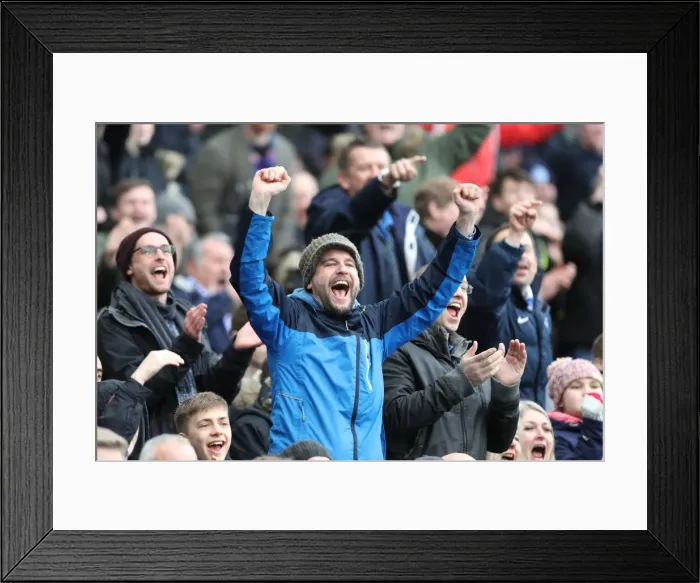 Framed Print : Premier League Showdown: Brighton & Hove Albion vs. Arsenal (04MAR18) Framed Print : Premier League Showdown: Brighton & Hove Albion vs. Arsenal (04MAR18)