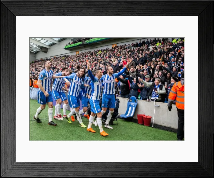 Framed Print : Brighton & Hove Albion's Glenn Murray Scores the Opener Against Arsenal (04MAR18) Framed Print : Brighton & Hove Albion's Glenn Murray Scores the Opener Against Arsenal (04MAR18)