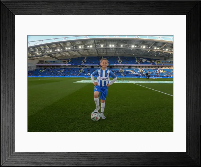 Framed Print : Mascots - Man Utd-9718 Framed Print : Mascots - Man Utd-9718