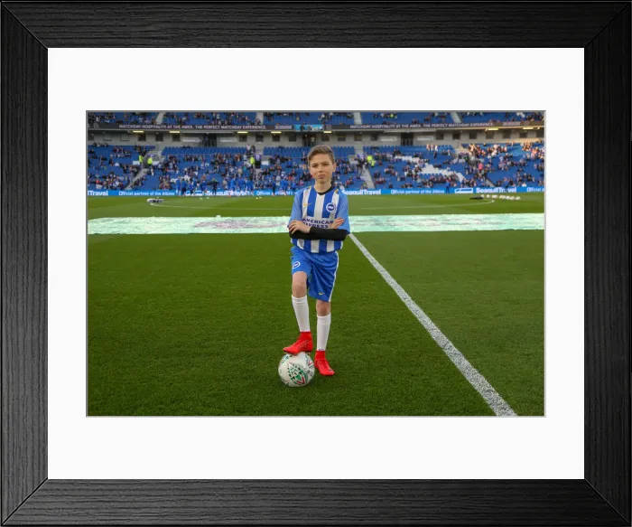Framed Print : Mascots - Man Utd-9785 Framed Print : Mascots - Man Utd-9785
