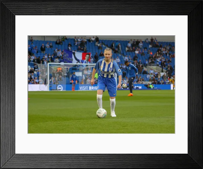 Framed Print : Mascots - Man Utd-9853 Framed Print : Mascots - Man Utd-9853