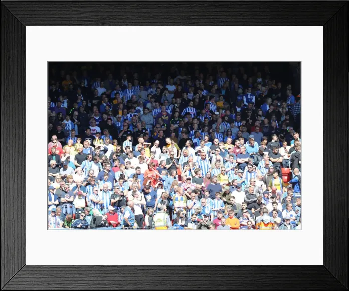 Framed Print : 13MAY18: Premier League Showdown - Liverpool vs. Brighton & Hove Albion at Anfield Framed Print : 13MAY18: Premier League Showdown - Liverpool vs. Brighton & Hove Albion at Anfield