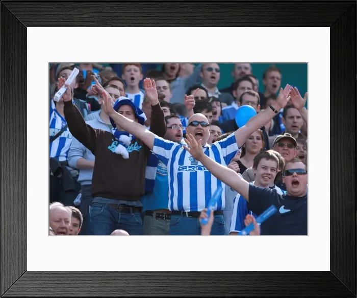 Framed Print : Brighton & Hove Albion 2008-09: Home Game vs. Stockport County Framed Print : Brighton & Hove Albion 2008-09: Home Game vs. Stockport County