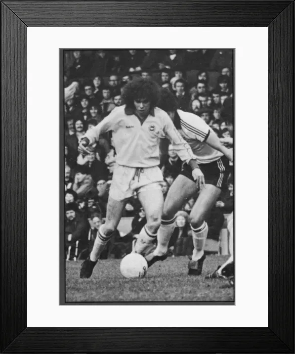 Framed Print : Peter Ward: A Former Brighton & Hove Albion FC Star Framed Print : Peter Ward: A Former Brighton & Hove Albion FC Star