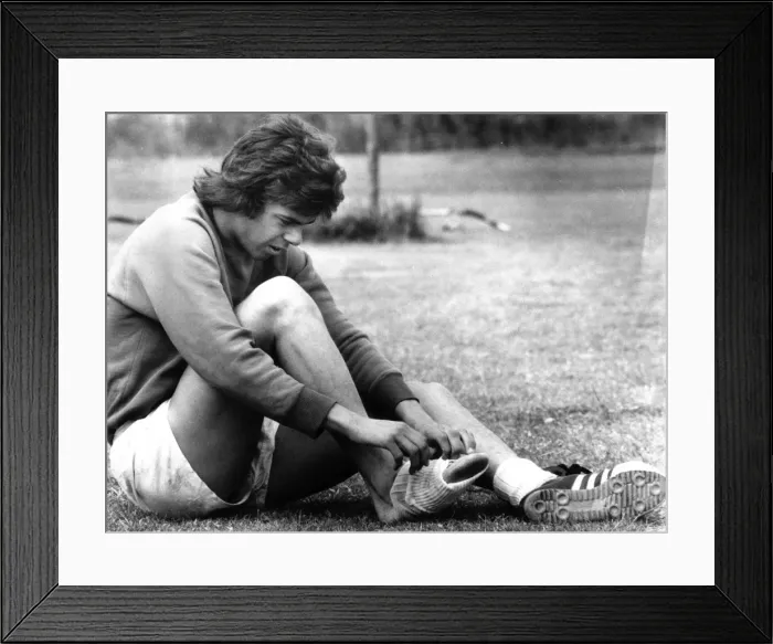 Framed Print : Brighton & Hove Albion FC: A Tribute to Legendary Ex-Player Peter Ward Framed Print : Brighton & Hove Albion FC: A Tribute to Legendary Ex-Player Peter Ward