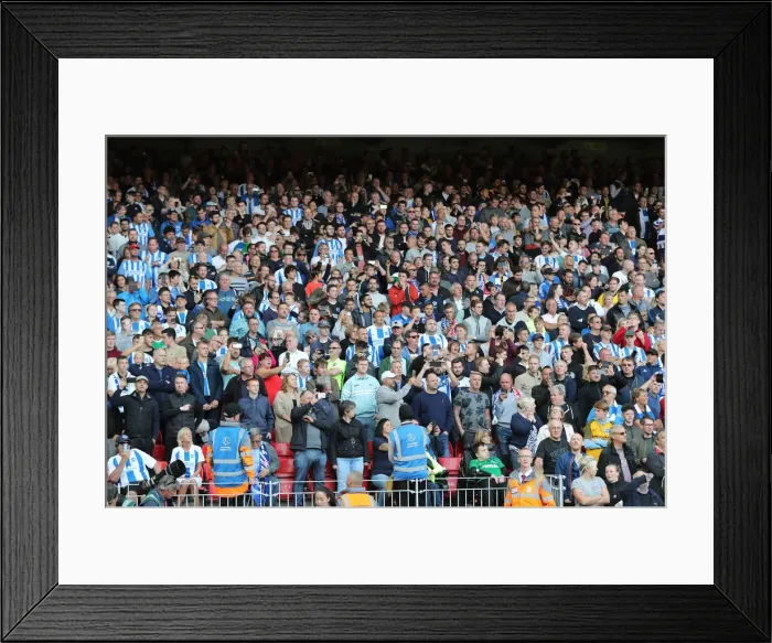 Framed Print : Premier League Showdown: Liverpool vs. Brighton and Hove Albion at Anfield (25AUG18) Framed Print : Premier League Showdown: Liverpool vs. Brighton and Hove Albion at Anfield (25AUG18)