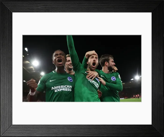 Framed Print : Premier League Showdown: Southampton vs. Brighton & Hove Albion at St. Mary's (17SEP18) Framed Print : Premier League Showdown: Southampton vs. Brighton & Hove Albion at St. Mary's (17SEP18)
