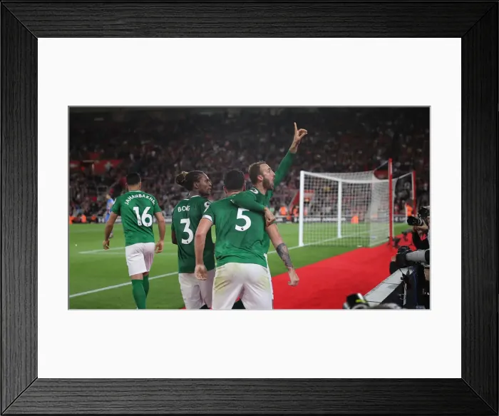 Framed Print : 17SEP18: Premier League Showdown - Southampton vs. Brighton & Hove Albion at St. Mary's Framed Print : 17SEP18: Premier League Showdown - Southampton vs. Brighton & Hove Albion at St. Mary's