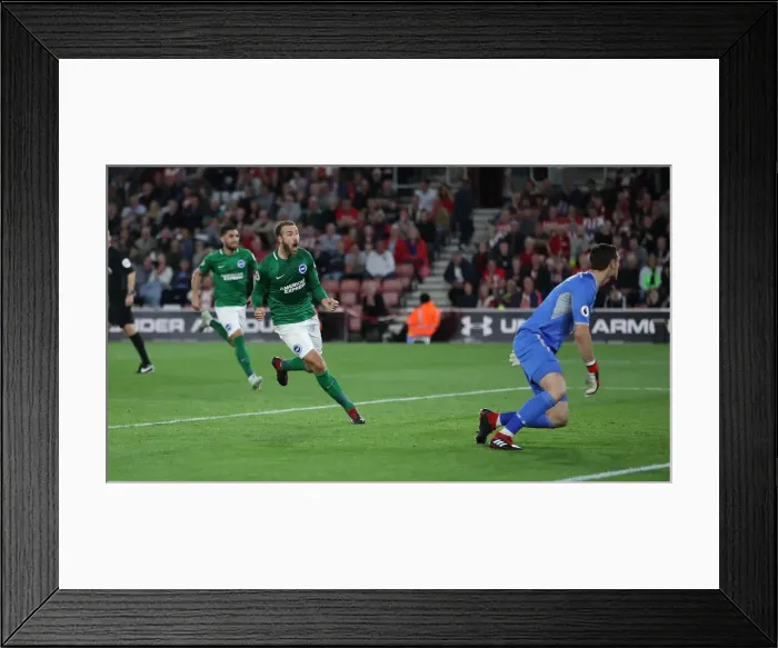 Framed Print : 17SEP18: Premier League Showdown - Southampton vs. Brighton & Hove Albion at St. Mary's Stadium Framed Print : 17SEP18: Premier League Showdown - Southampton vs. Brighton & Hove Albion at St. Mary's Stadium